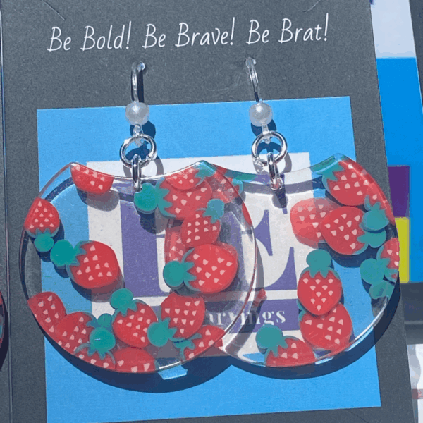 Strawberry Dangle Delights - Image 8